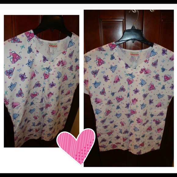 Women's Hearts Scrub Size Medium - Picture 4 of 8